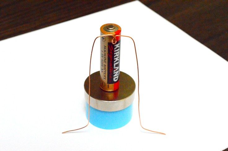 build a motor using battery, copper wire and a strong magnet
